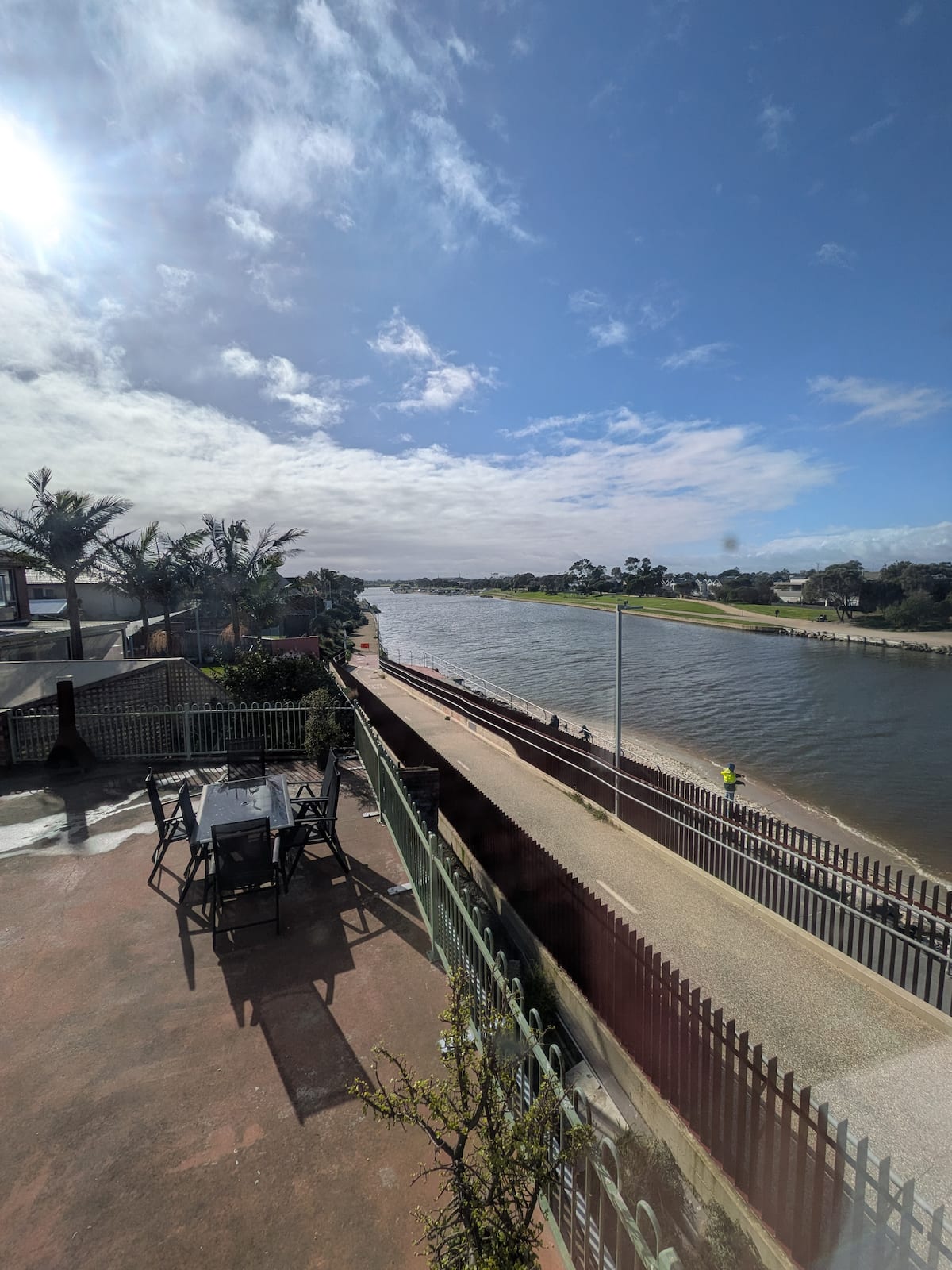Outdoor deck at Bonbeach Oasis